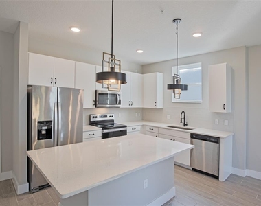 1800 Houston Street - Photo Thumbnail 4