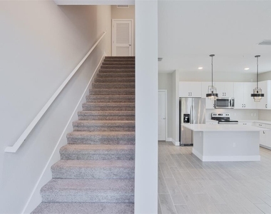 1800 Houston Street - Photo Thumbnail 6