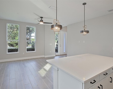 1800 Houston Street - Photo Thumbnail 8