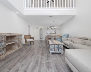 3074 Ocean Shore Boulevard - Photo Thumbnail 10