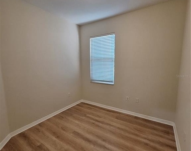 3709 Parkridge Circle - Photo Thumbnail 18