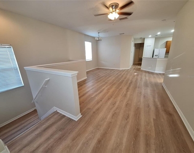 3709 Parkridge Circle - Photo Thumbnail 4