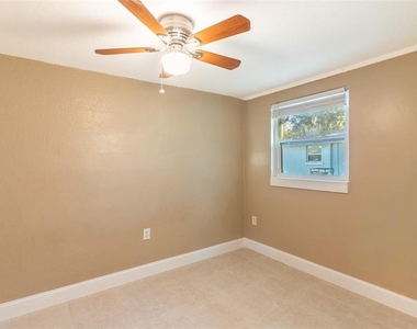 114 E Northside Drive - Photo Thumbnail 6
