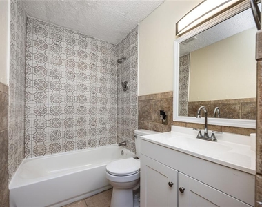 6519 W Newberry - Photo Thumbnail 12