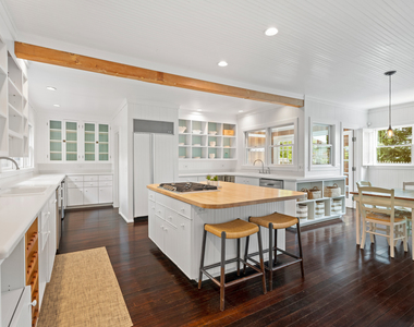 118 Middle Beach Road - Photo Thumbnail 10