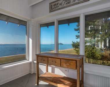 118 Middle Beach Road - Photo Thumbnail 5