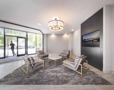 401 Shady Ave - Photo Thumbnail 9