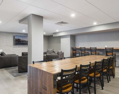 401 Shady Ave - Photo Thumbnail 10