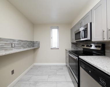 401 Shady Ave - Photo Thumbnail 8