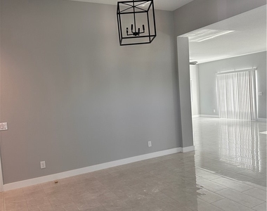2560 Bonano Court - Photo Thumbnail 3