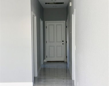 2560 Bonano Court - Photo Thumbnail 8