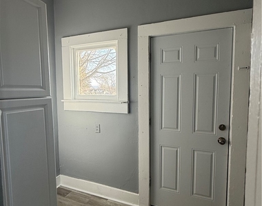 247 Princeton Avenue - Photo Thumbnail 8