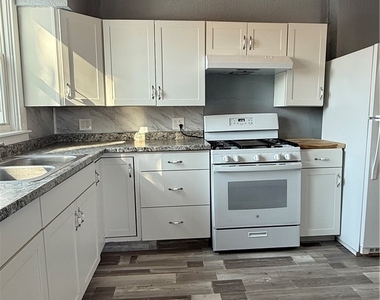 247 Princeton Avenue - Photo Thumbnail 5
