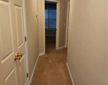 6129 Brookechase Lane - Photo Thumbnail 18