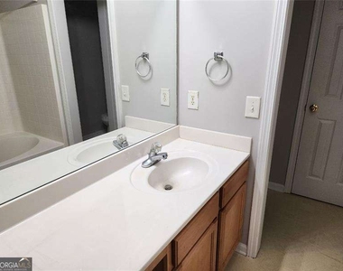 6129 Brookechase Lane - Photo Thumbnail 13