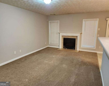 6129 Brookechase Lane - Photo Thumbnail 6