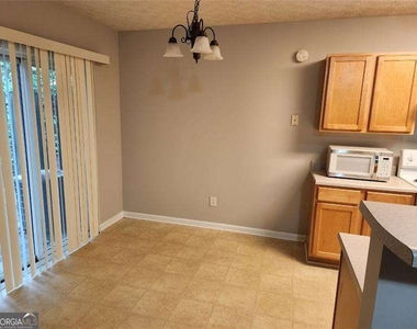 6129 Brookechase Lane - Photo Thumbnail 4