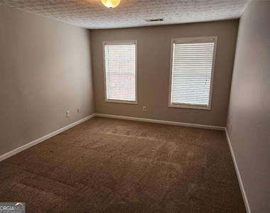 6129 Brookechase Lane - Photo Thumbnail 12
