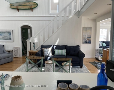 17 1st Avenue - Photo Thumbnail 9