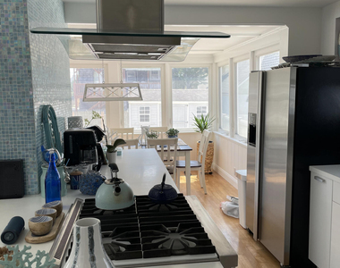 17 1st Avenue - Photo Thumbnail 23
