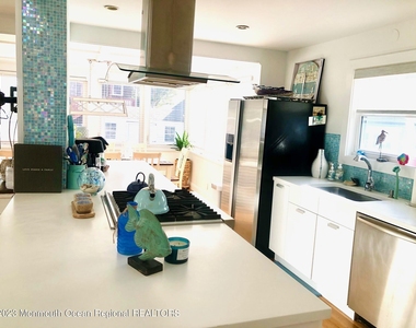 17 1st Avenue - Photo Thumbnail 21