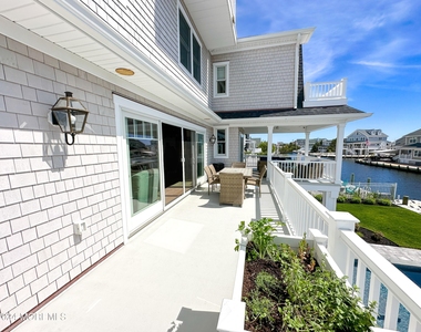 520 Normandy Drive - Photo Thumbnail 27