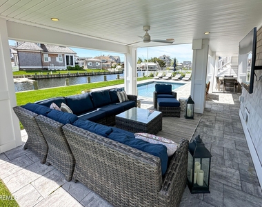 520 Normandy Drive - Photo Thumbnail 9