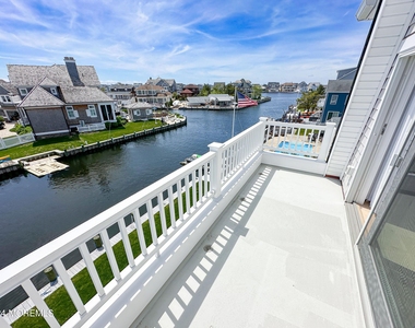 520 Normandy Drive - Photo Thumbnail 33