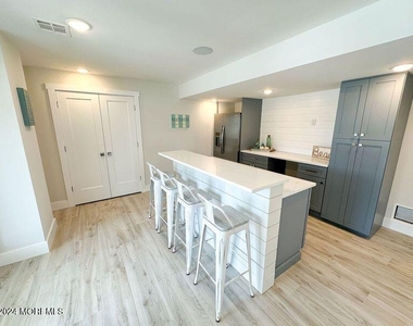 520 Normandy Drive - Photo Thumbnail 47