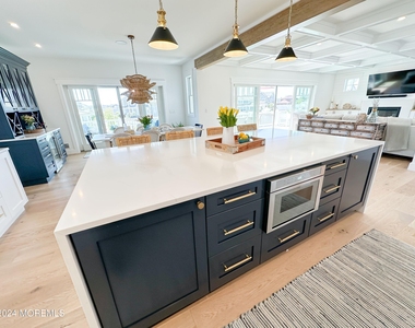 520 Normandy Drive - Photo Thumbnail 21