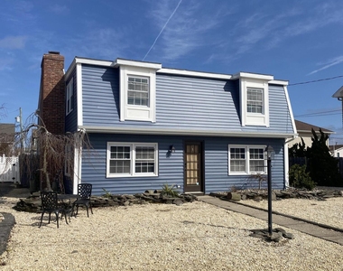 452 Marathon Court - Photo Thumbnail 1