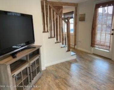 452 Marathon Court - Photo Thumbnail 19