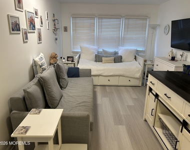 1804 Grand Central Avenue - Photo Thumbnail 1