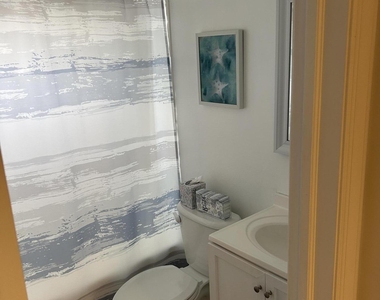 1804 Grand Central Avenue - Photo Thumbnail 4