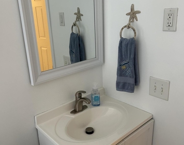 1804 Grand Central Avenue - Photo Thumbnail 7