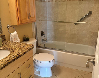 2171 Ne 66th Street - Photo Thumbnail 2
