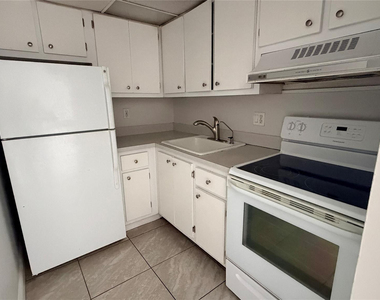 1731 Se 15th Street - Photo Thumbnail 3