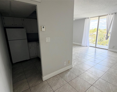 1731 Se 15th Street - Photo Thumbnail 8