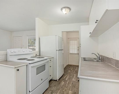 6000 Calloway Court - Photo Thumbnail 7