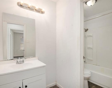 6000 Calloway Court - Photo Thumbnail 21