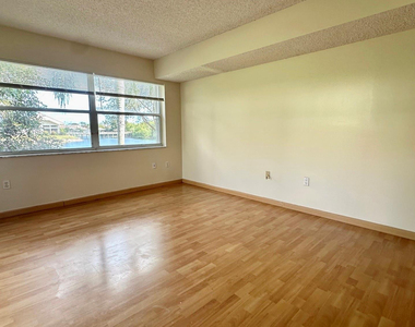 3299 Nw 44th Street - Photo Thumbnail 6