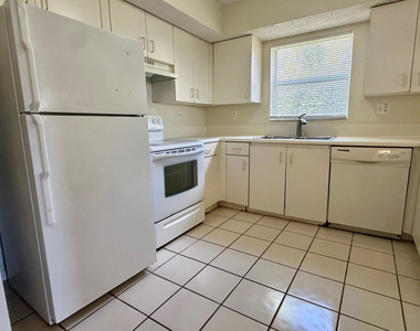 3299 Nw 44th Street - Photo Thumbnail 2
