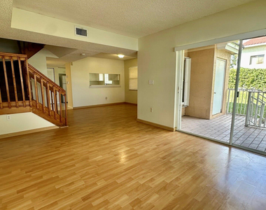 3299 Nw 44th Street - Photo Thumbnail 3