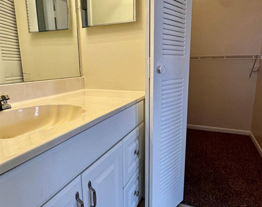 3299 Nw 44th Street - Photo Thumbnail 11