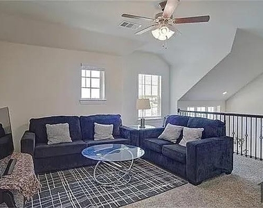11205 Blaze Street - Photo Thumbnail 4