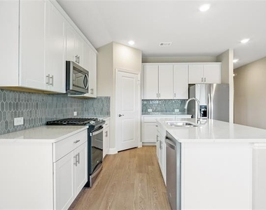 1244 Coneflower Place - Photo Thumbnail 5