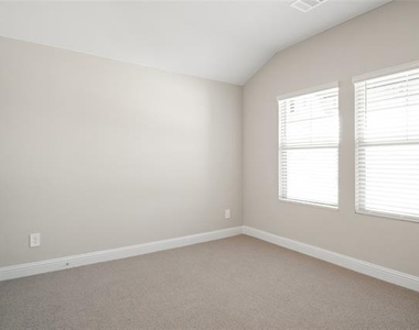 1244 Coneflower Place - Photo Thumbnail 11