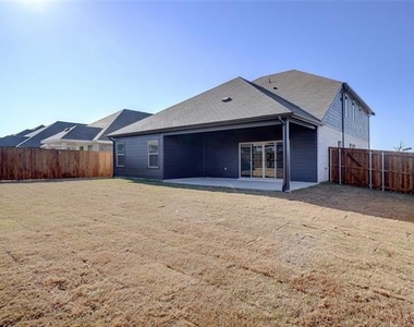 1008 Eagle Run Lane - Photo Thumbnail 15