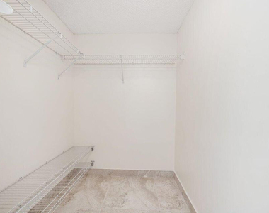 1100 Crestwood Court - Photo Thumbnail 11