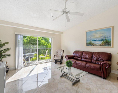 1100 Crestwood Court - Photo Thumbnail 2